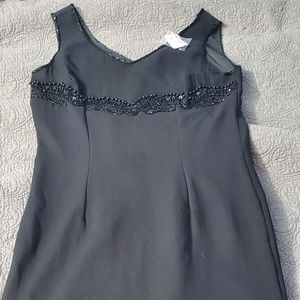 Size 7 Mid-Length Black Dress